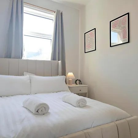 بيت للعطل Charming 3-bed Near Centre Free Parking *